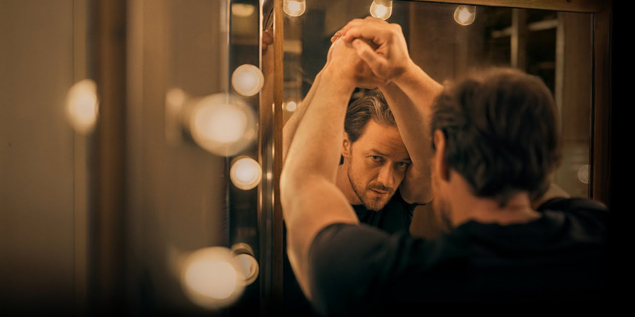 James_McAvoy_Reflection_looking_in_mirror