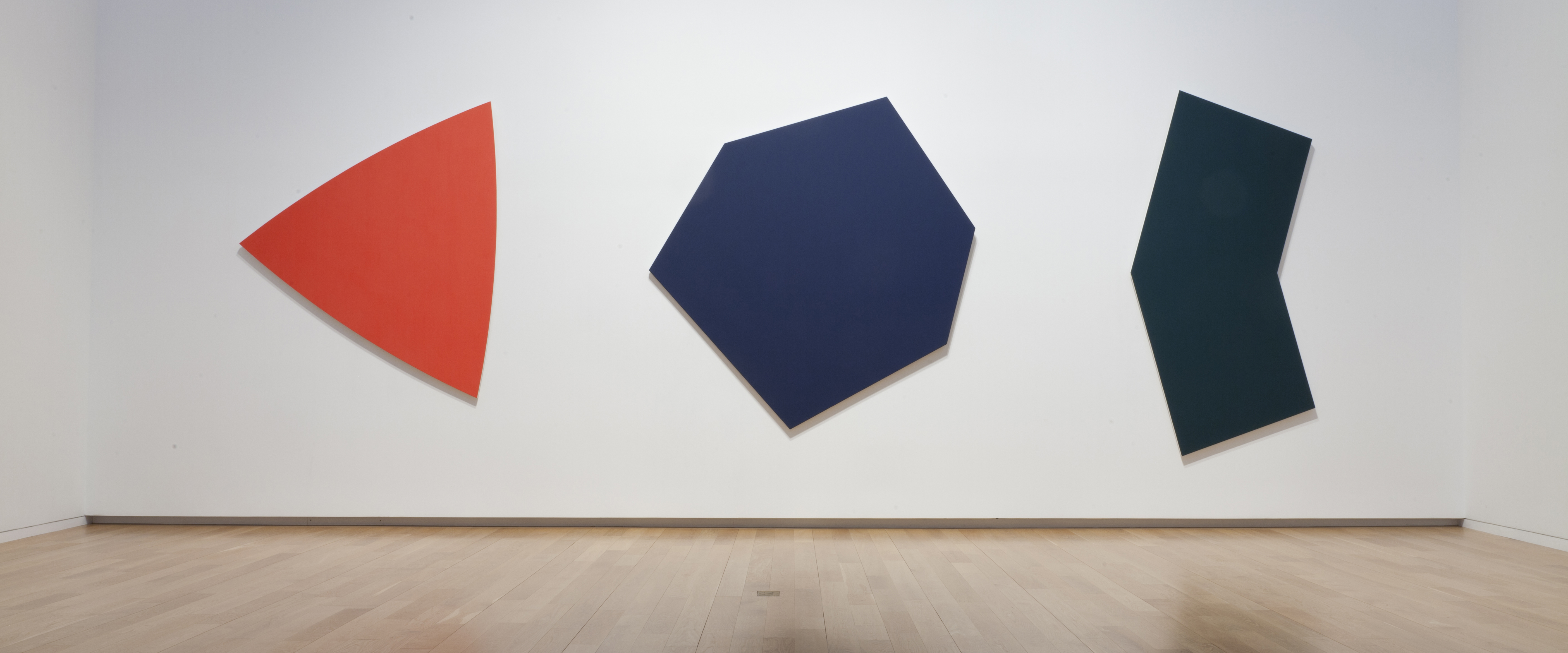 ellsworth_kelly_installed_in_galleries